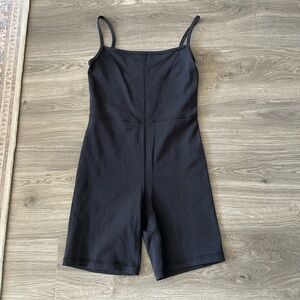 Aritzia Wilfred Free short romper